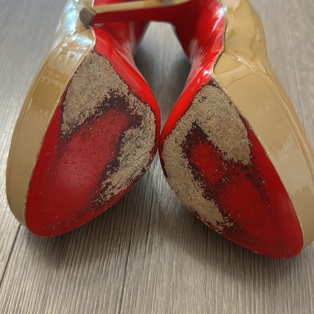 CHRISTIAN LOUBOUTIN Bianca Nude Beige Patent Platform Pumps Heels US 8.5 EU 38.5 - Picture 8 of 12